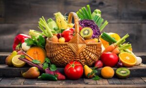 Frutas y verduras en la dieta natural para perros y gatos